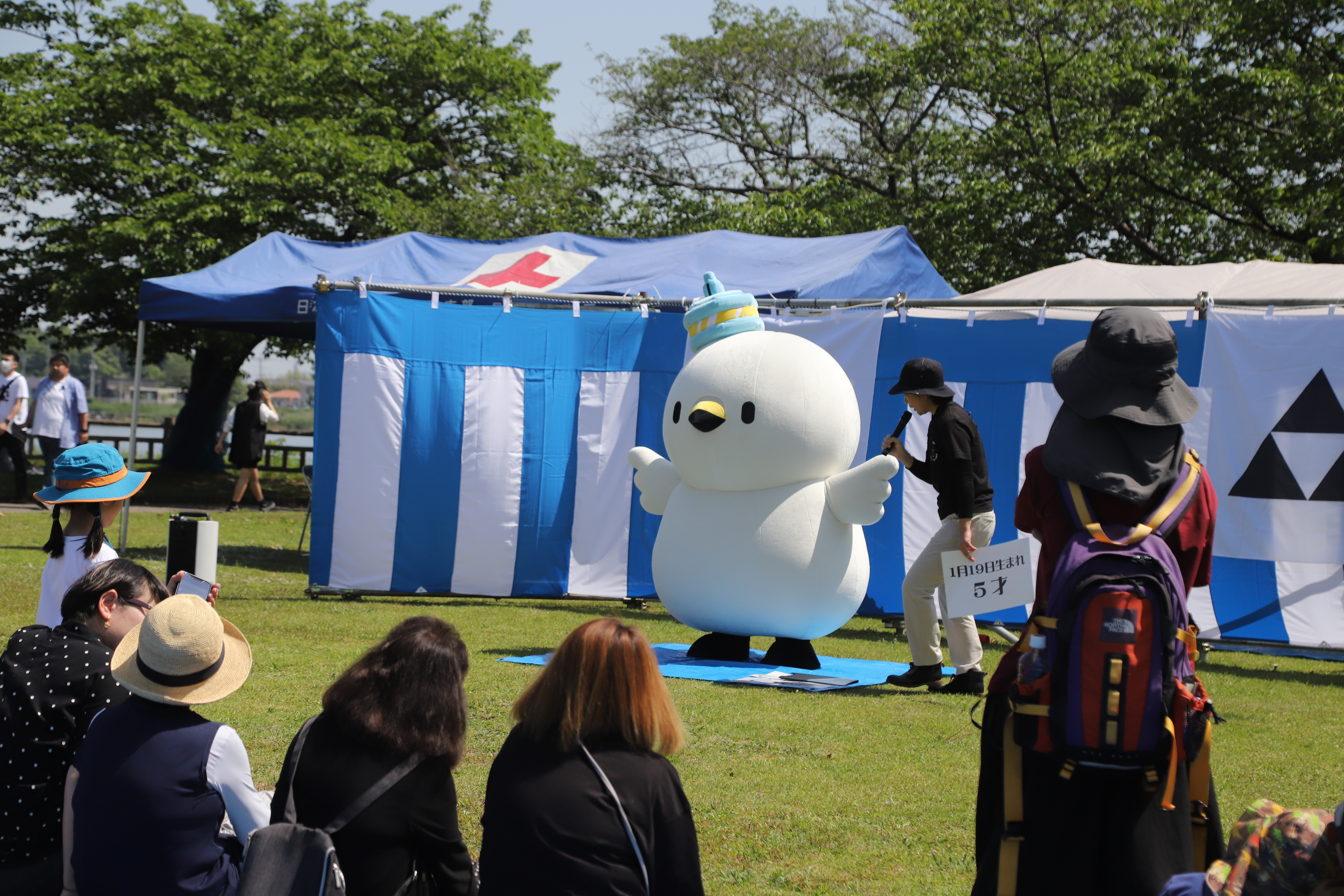 「鶉古城まつり」オーランドさん初披露の様子