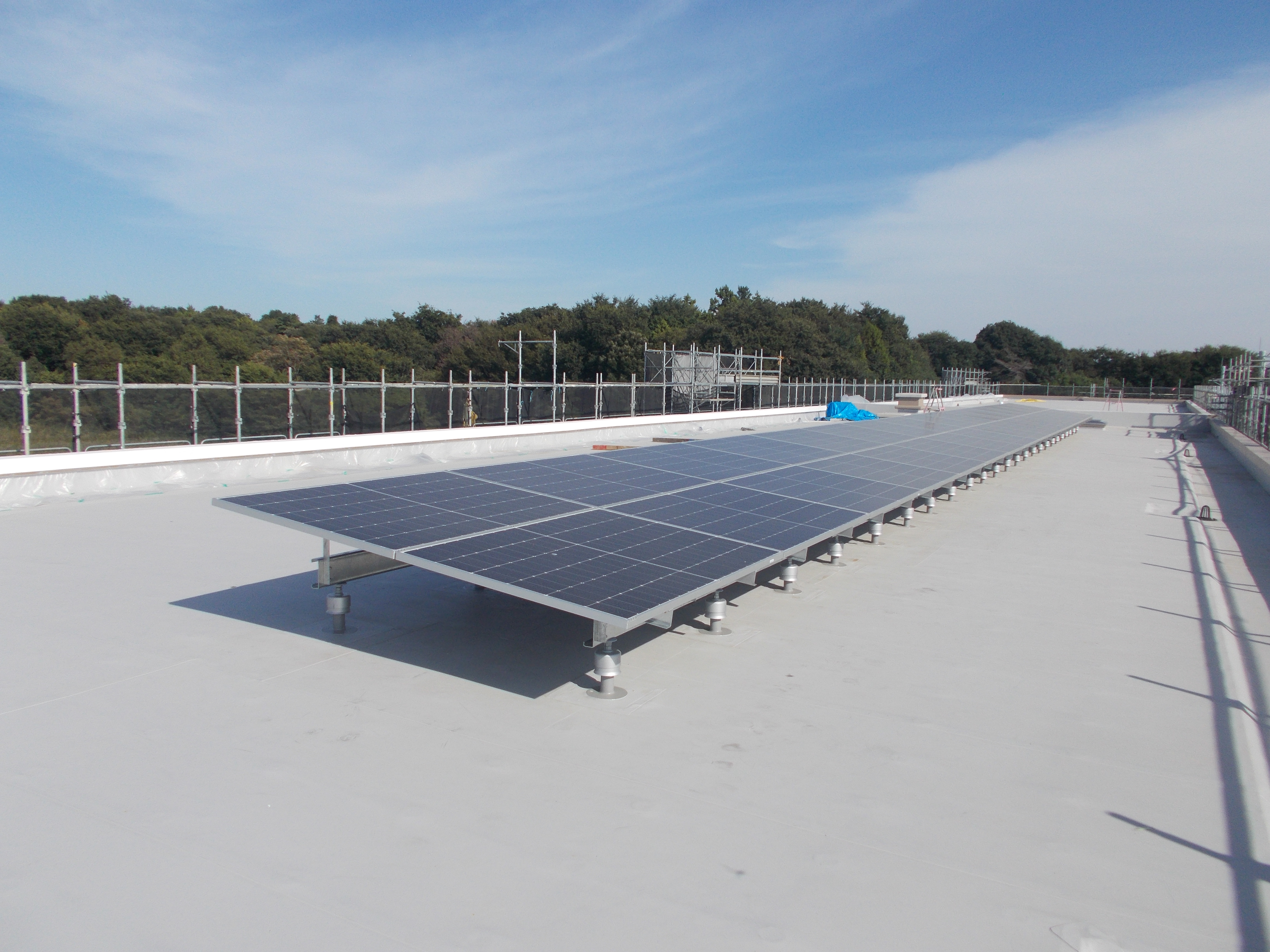 太陽光発電パネル等搬入、設置5