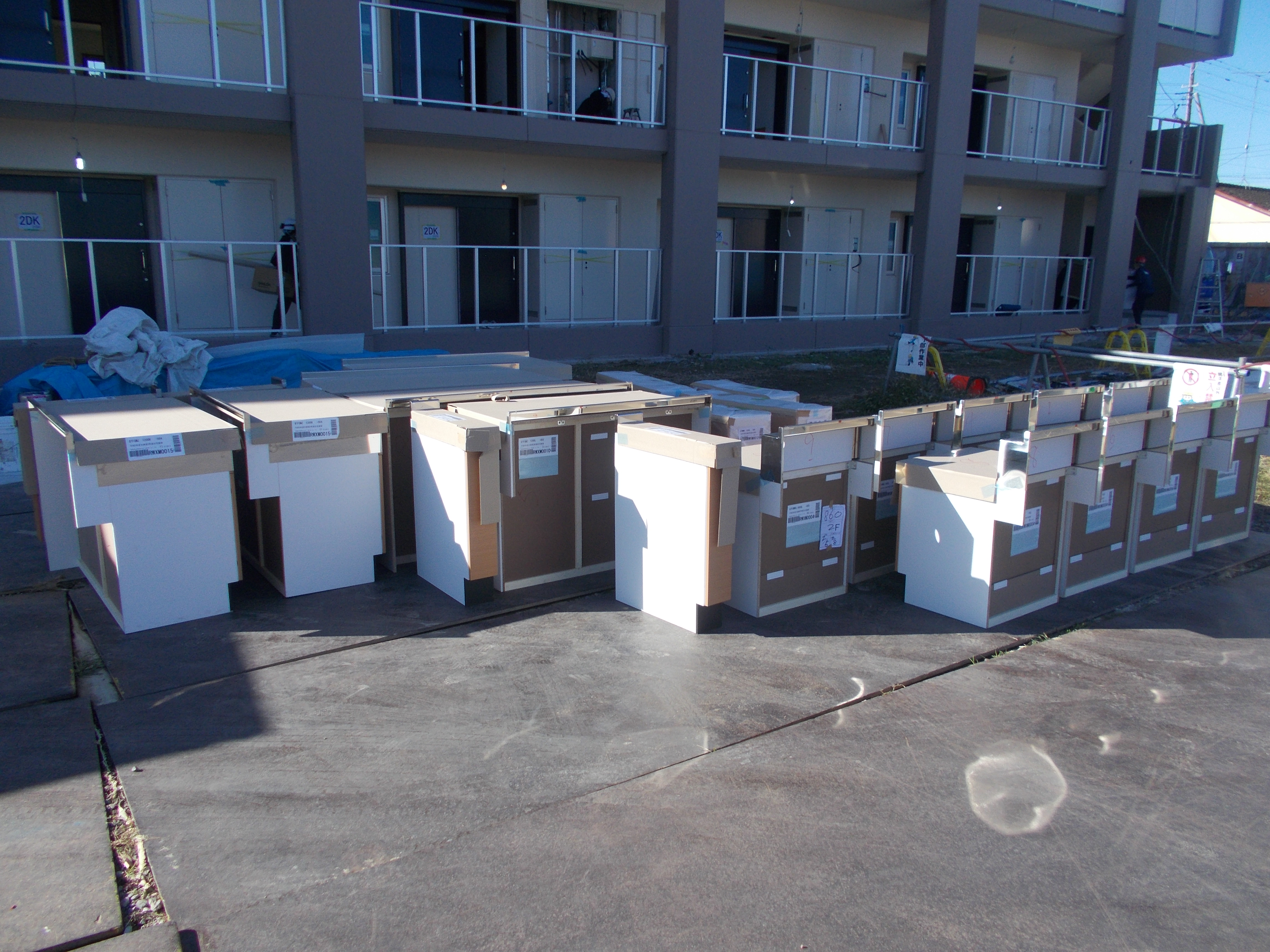 キッチン部材搬入1