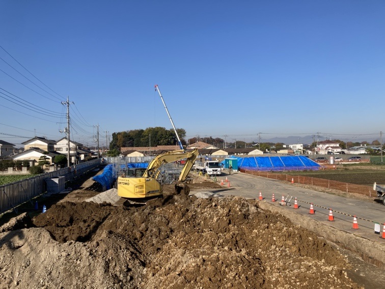 東棟基礎掘削・西棟B通りベース配筋2