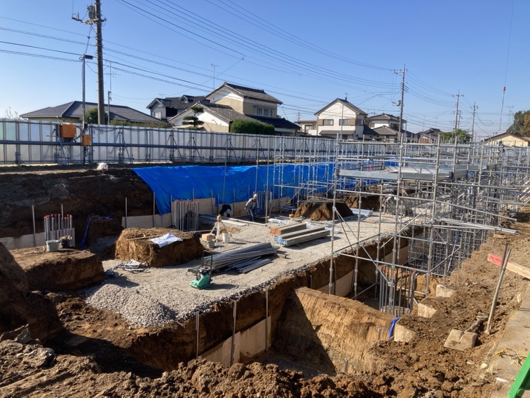 東棟基礎掘削・西棟B通りベース配筋3