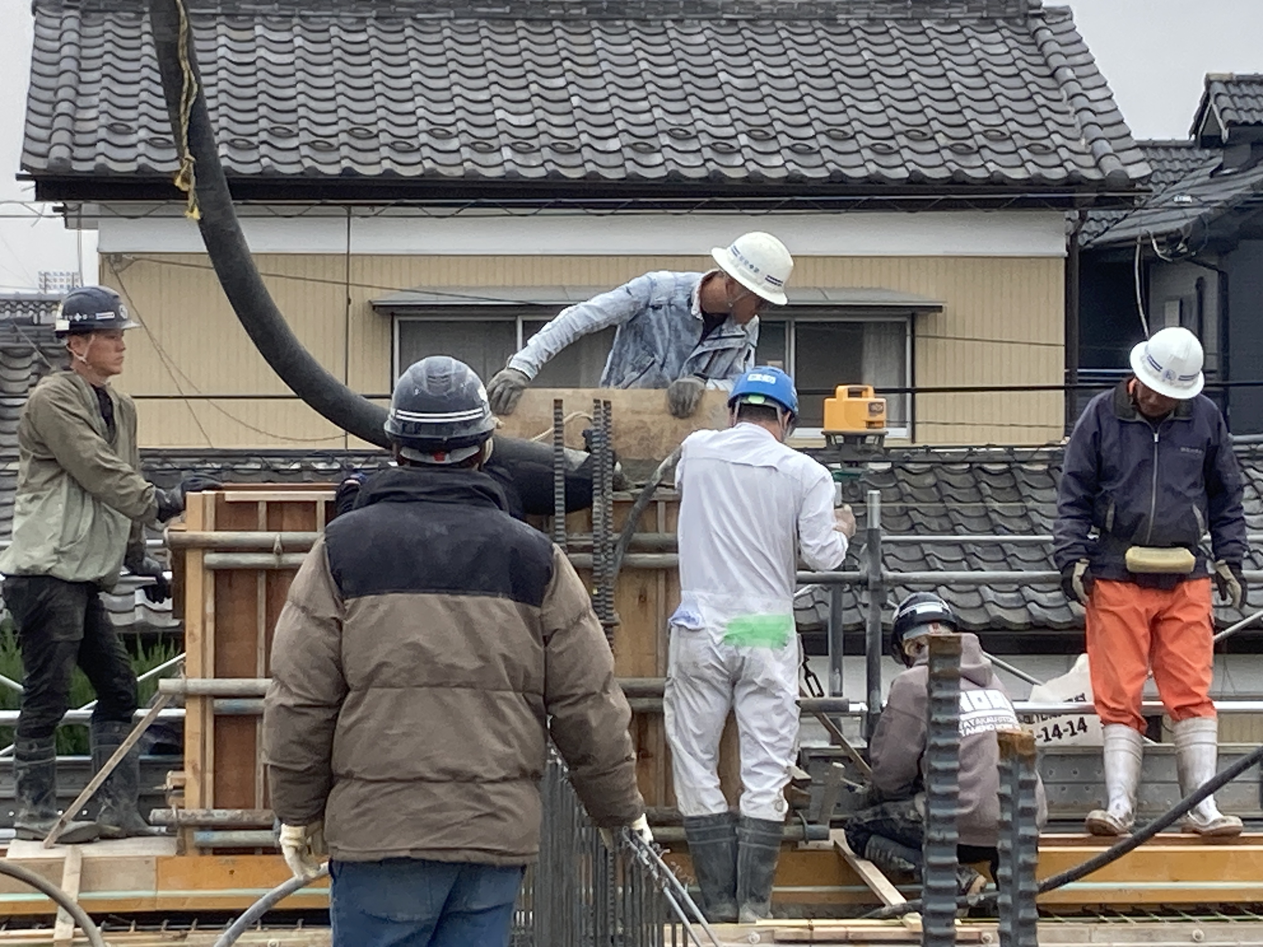 西棟2階躯体コンクリ受入4