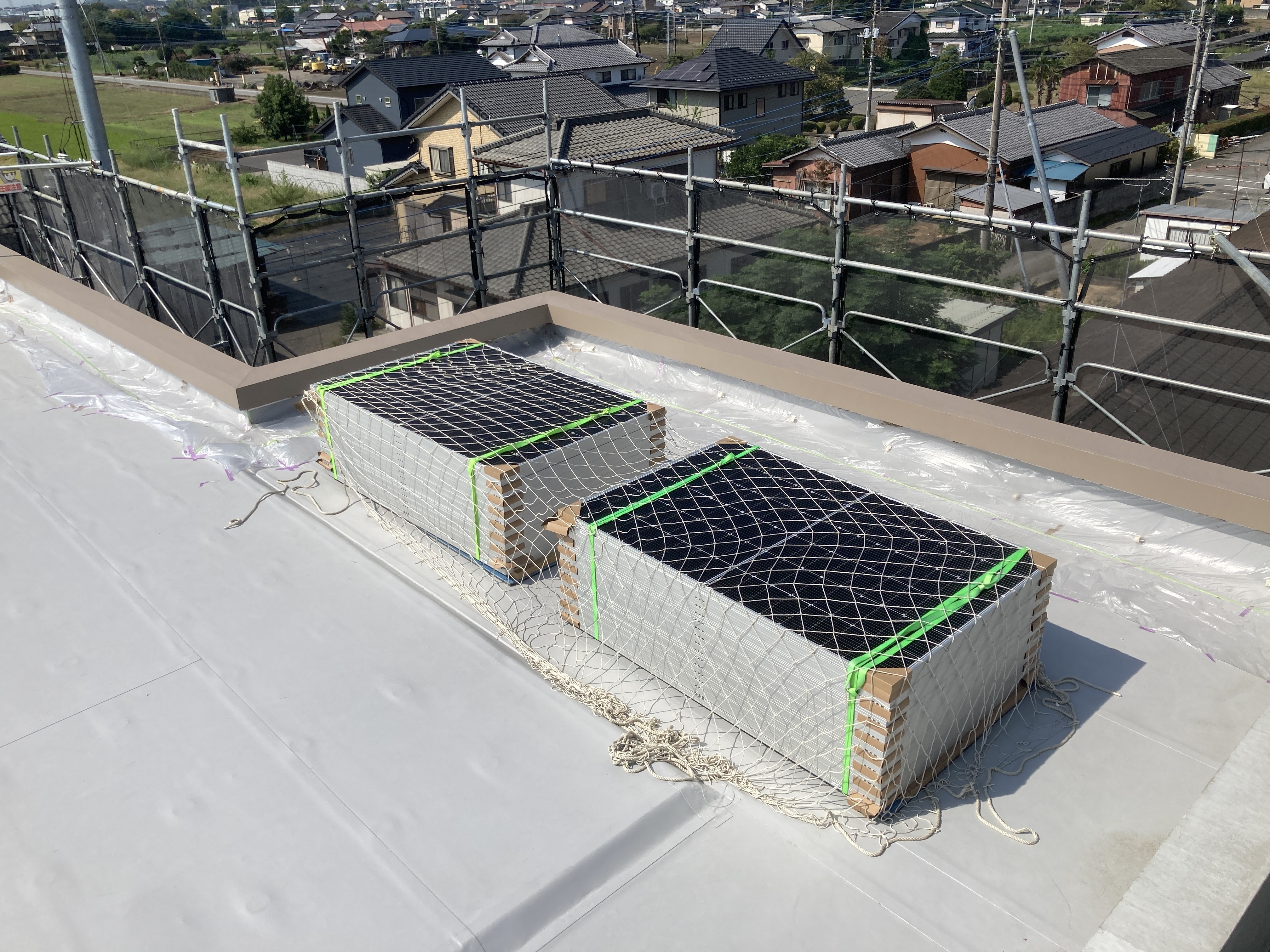 太陽光発電パネル等搬入、設置2